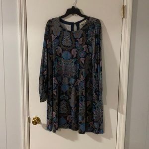 Large Loft Swing Dress. Keyhole back EUC